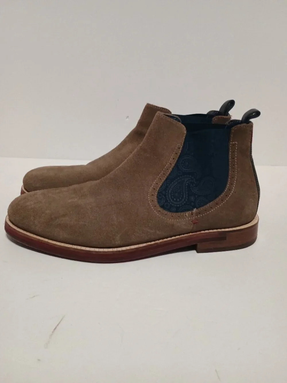 Ted Baker London Secaint Taupe Suede Chelsea Ankle Boots Men’s 9.5 US 42.5 EU
